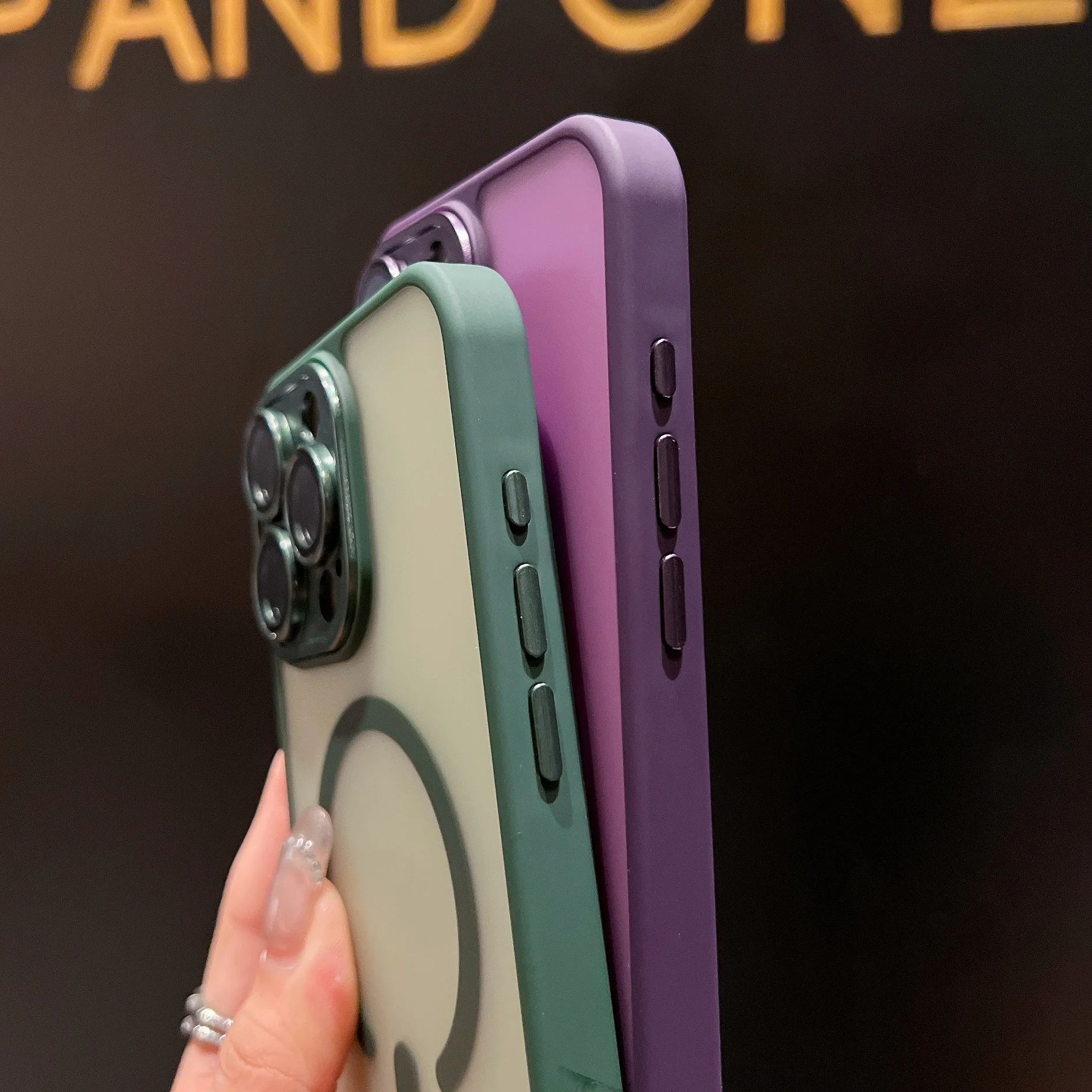 Coque antichoc magnétique semi - Clear Shockproof Bumper Case avis et prix